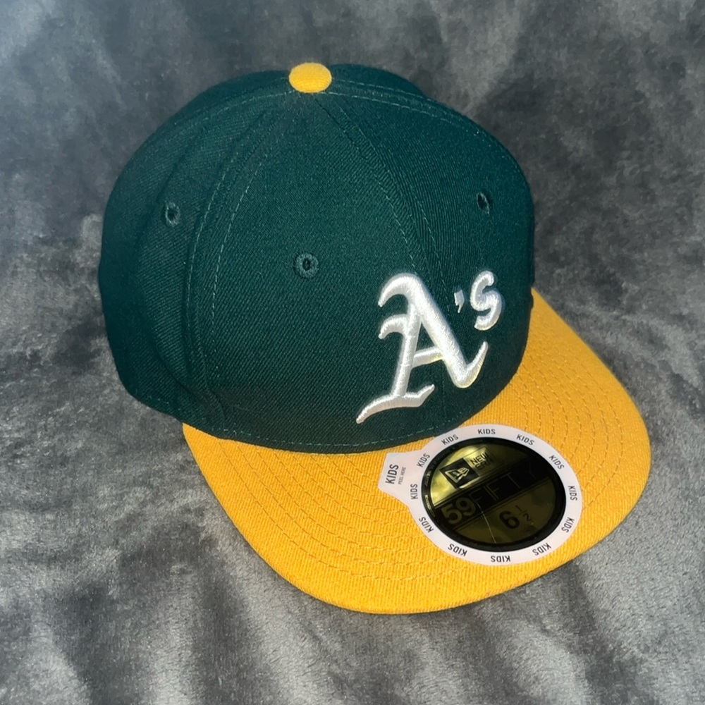 Kids A’s cap size 6 1/2
